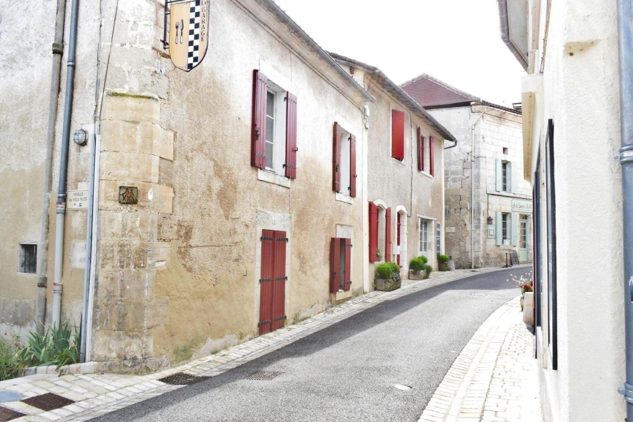 La Maison Du Tourniquet Aubeterre sur Dronne Bagian luar foto